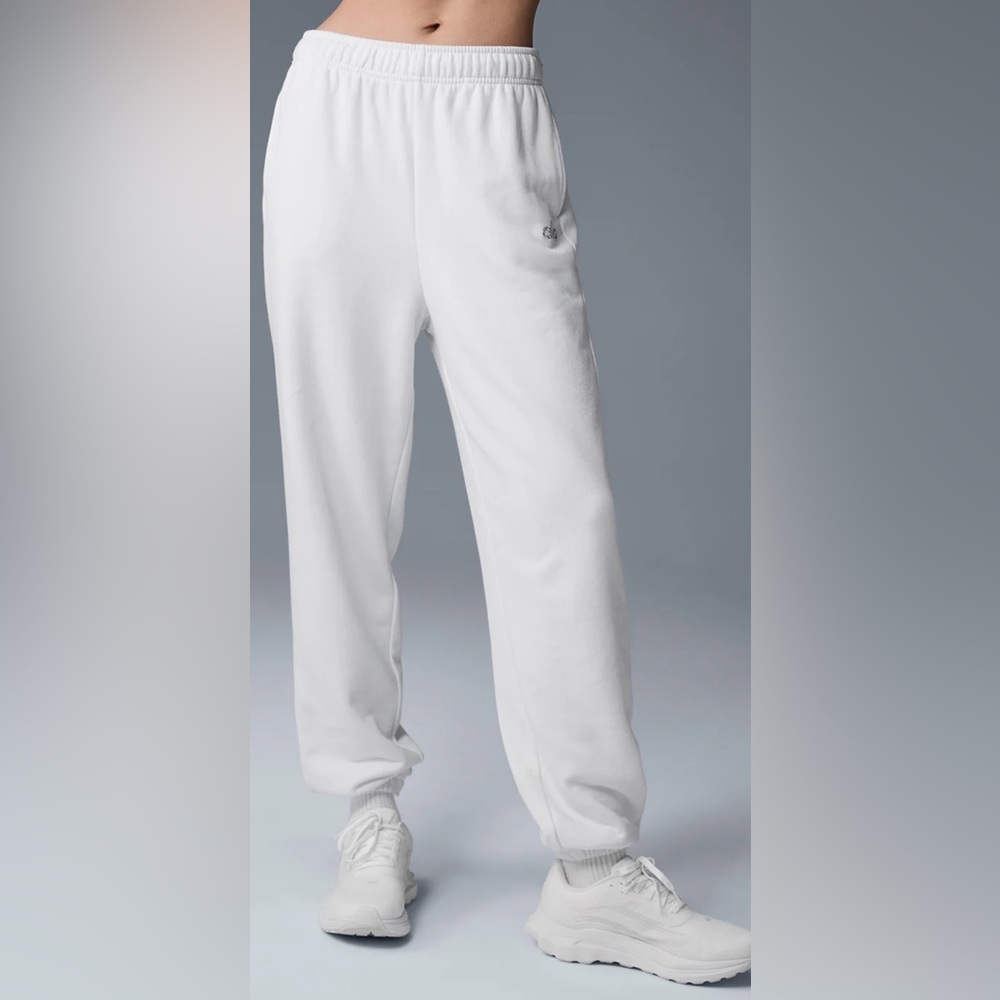 Alo Accolade Sweatpant in White